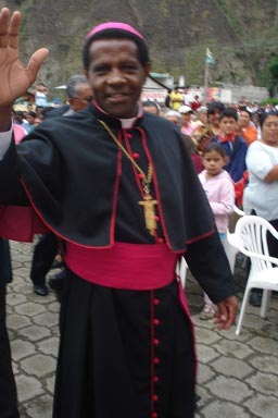 Monseñor Minda en Apuela